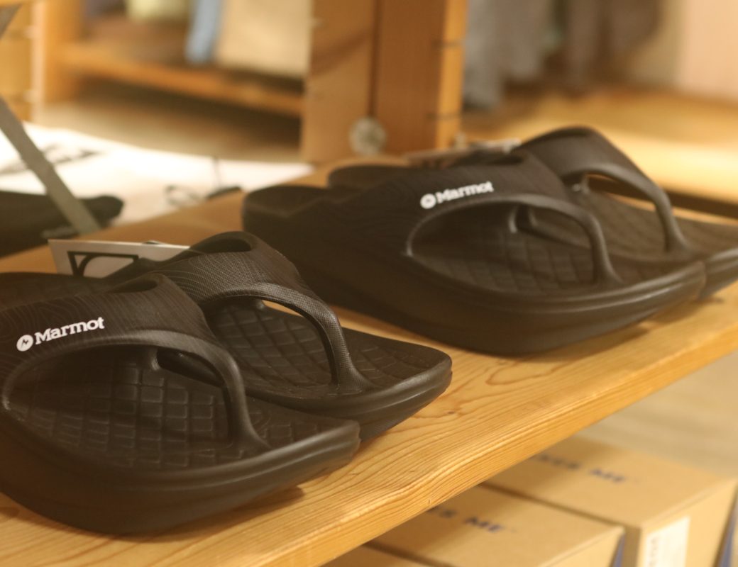rig FOOTWEAR x Marmot Flipflop Contour